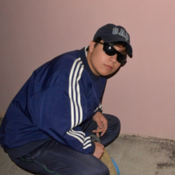 Meet your Posher, Ivy - Picture 1 of 1